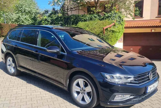 Volkswagen Passat cena 99900 przebieg: 135000, rok produkcji 2019 z Wrocław małe 529